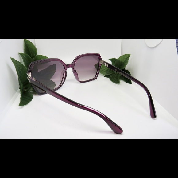 Classy Chick Purple Sunglasses - Picture 5 of 5